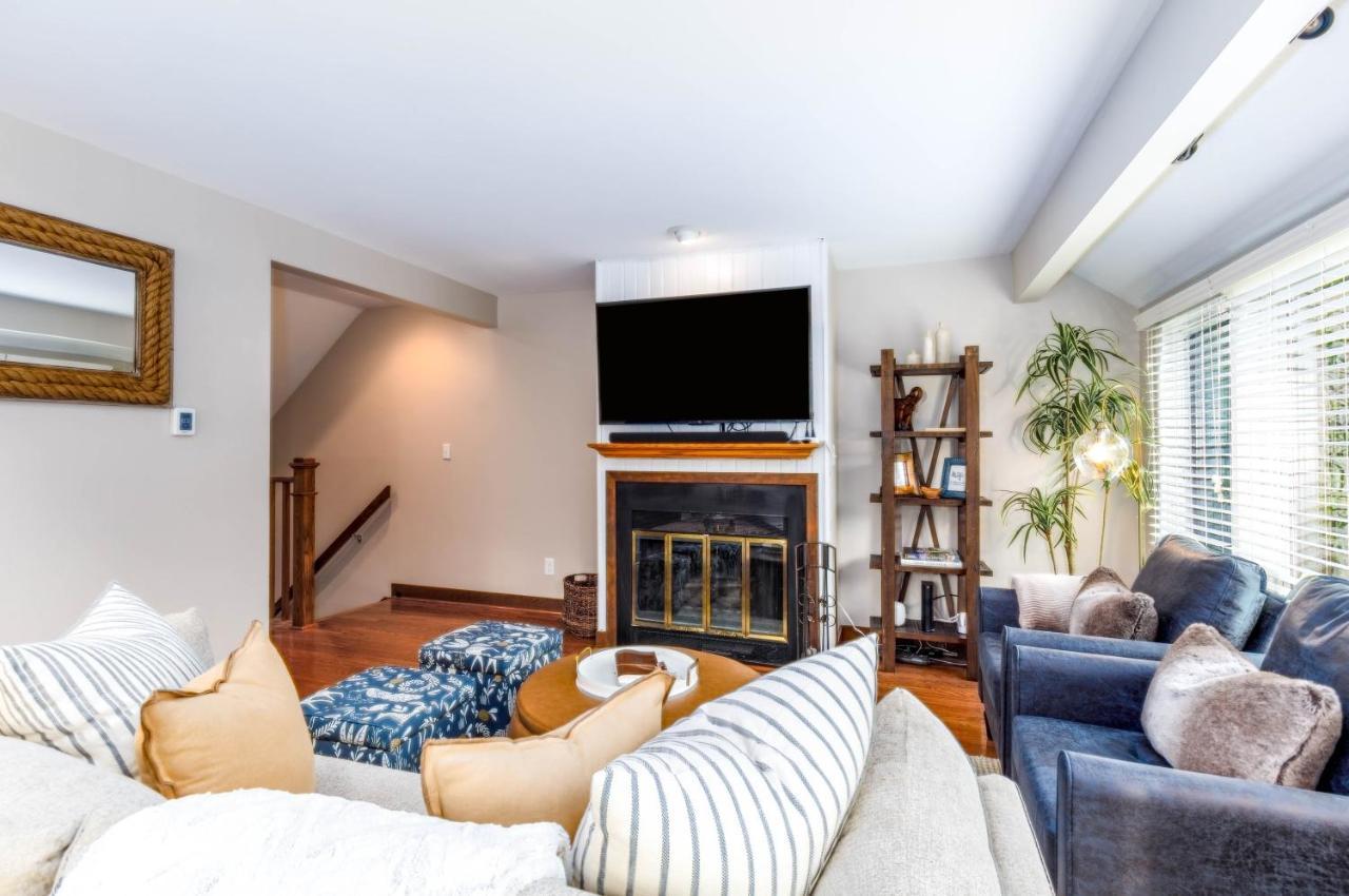 Holiday home Territory Lakeside Retreat: King Beds & Pool Access