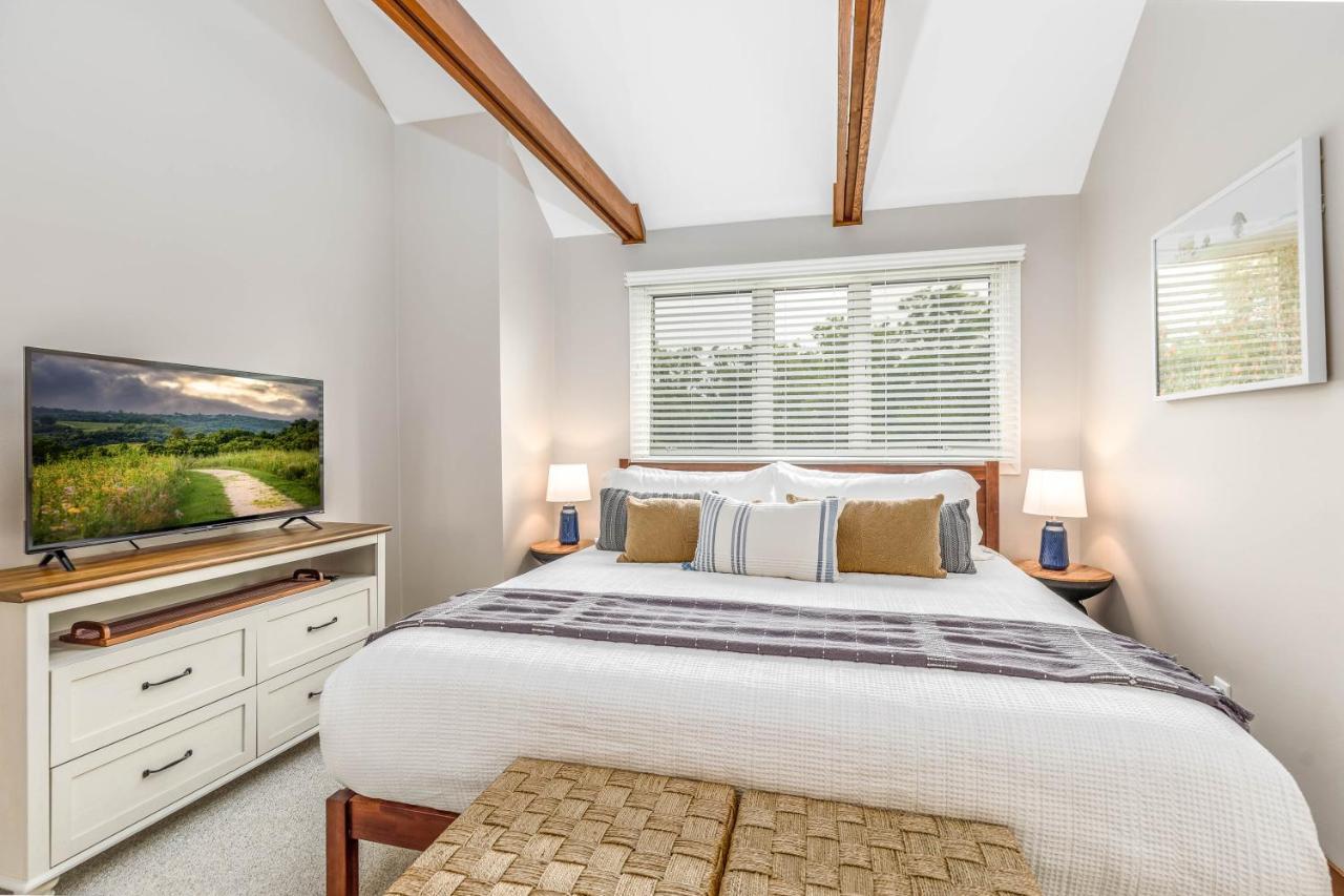 Holiday home Territory Lakeside Retreat: King Beds & Pool Access Galena