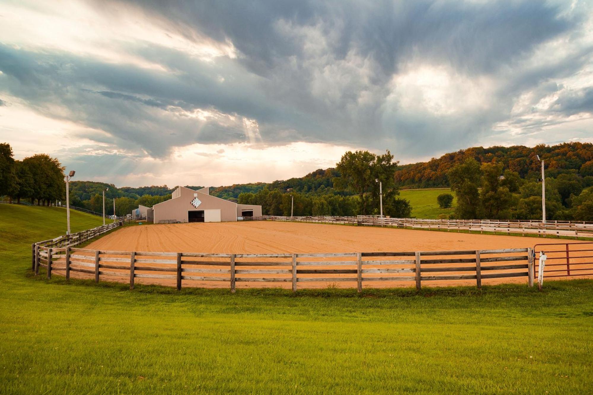Holiday home Territory Lakeside Retreat: King Beds & Pool Access Galena